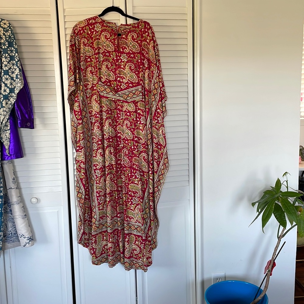 Gorgeous vintage Indian caftan with zip back